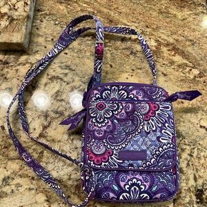 EUC Vera Bradley cloth crossbody bag